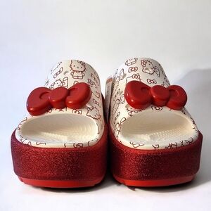Hello Kitty x Crocs Stomp Slide Sandals – Limited Edition 2024 Size 9W